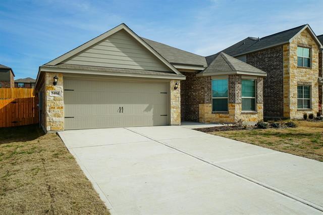 5404 Songbird Trl in Denton, TX - Building Photo