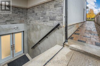 330 Maple Ave in Halton Hills, ON - Building Photo - Building Photo