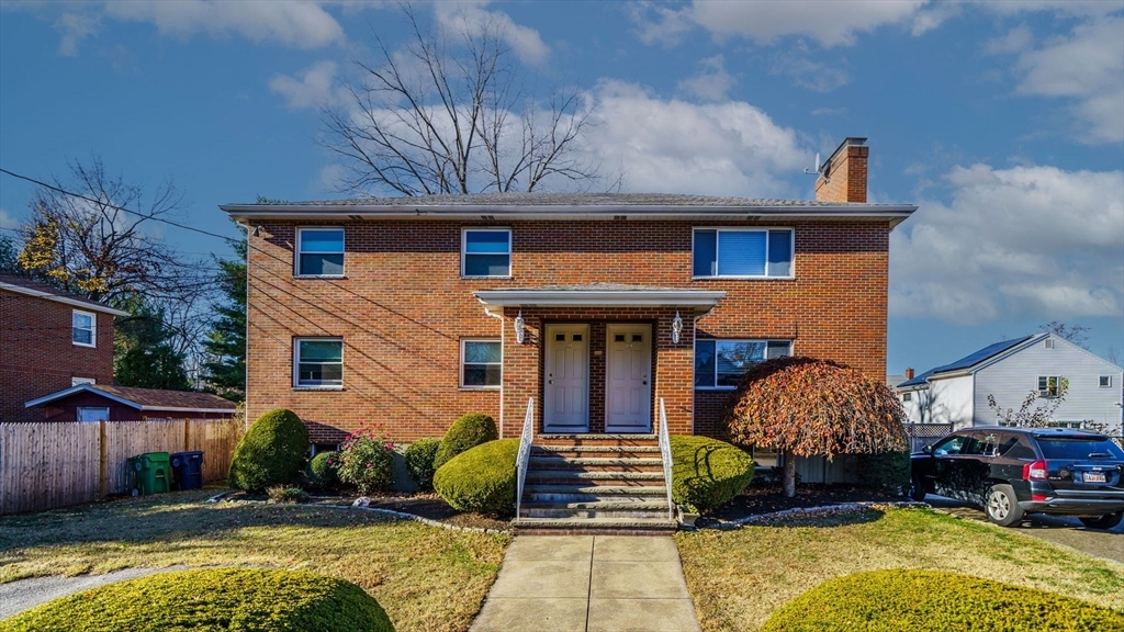 21 Ashmont Ave in Newton, MA - Foto de edificio