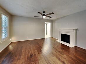 5115 Mission Ave in Dallas, TX - Building Photo - Building Photo