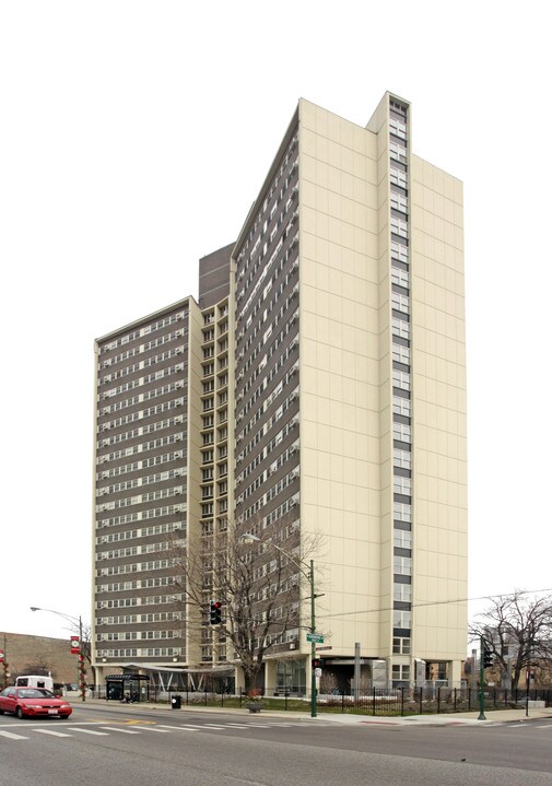 Judge Fisher Apartments in Chicago, IL - Building Photo