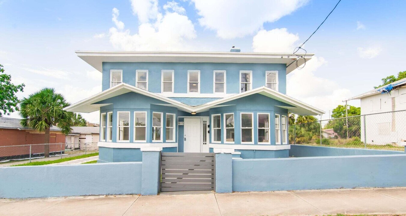 815 6th St in West Palm Beach, FL - Building Photo