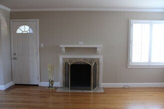 709 N Claremont St in San Mateo, CA - Building Photo - Building Photo