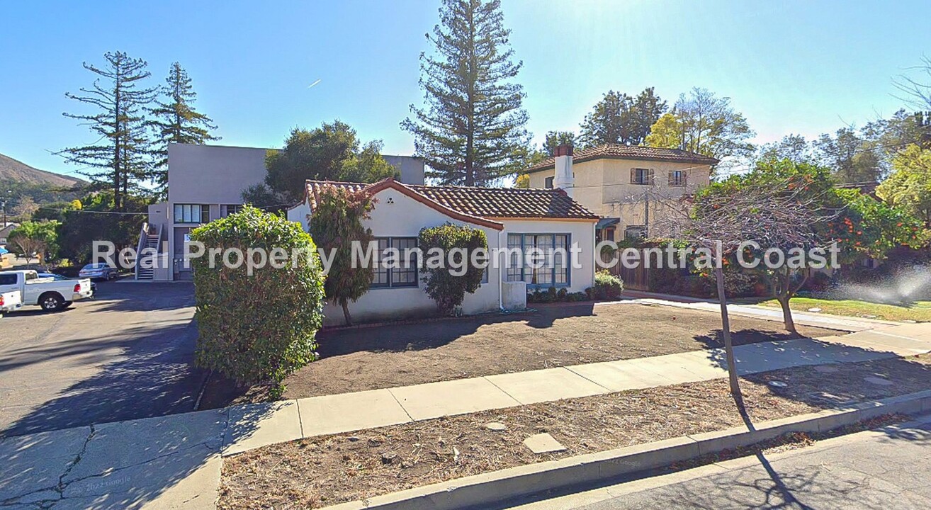 1421 Palm St in San Luis Obispo, CA - Building Photo