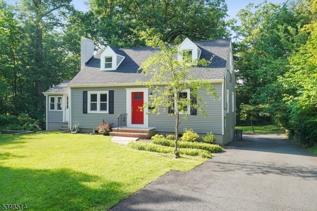 51 Evergreen Rd in Summit, NJ - Building Photo - Building Photo