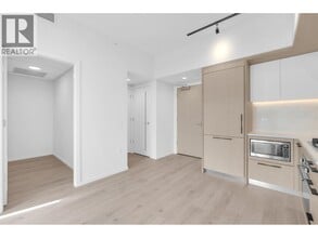 2729 Kingsway in Vancouver, BC - Building Photo - Building Photo