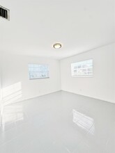 207 Huron Pl in West Palm Beach, FL - Building Photo - Building Photo