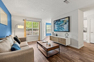 Tramore Village in Austell, GA - Foto de edificio - Building Photo