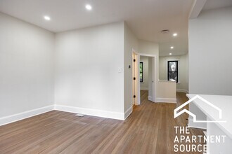 4638 N Hamilton Ave, Unit 1F in Chicago, IL - Building Photo - Building Photo