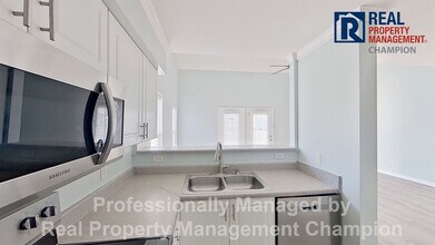 501 Angelfish Ln in Wilmington, NC - Building Photo - Building Photo