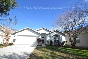 3930 Lockridge Dr, Unit 2 in Land O Lakes, FL - Building Photo