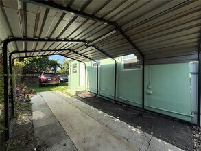 1141 NE 154th Terrace in North Miami Beach, FL - Building Photo - Building Photo
