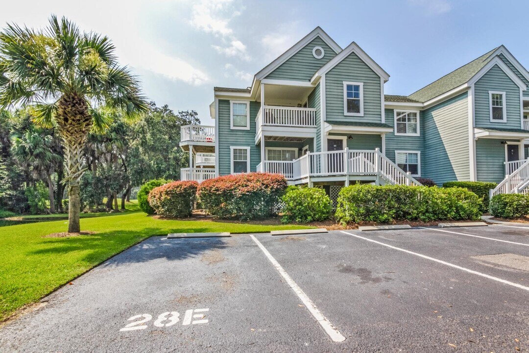 28 Old S Ct in Bluffton, SC - Building Photo