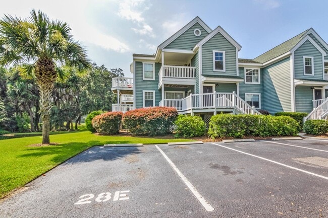 property at 28 Old S Ct