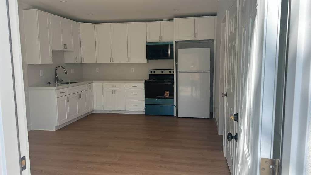 11838 Magnolia Blvd, Unit Magnolia unit in Valley Village, CA - Building Photo