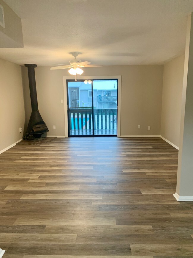 1020 Woodland Village Apartments and Nearby Birmingham Apartments For