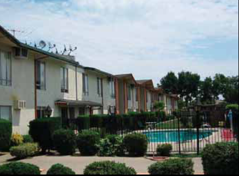 Woodcrest Apartments in Sacramento, CA - Building Photo - Building Photo