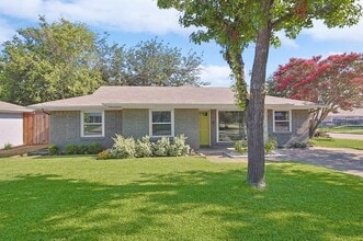 11304 Rupley Ln in Dallas, TX - Building Photo - Building Photo