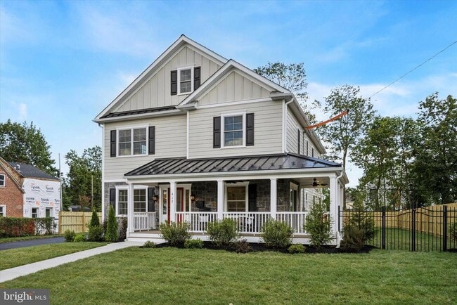 property at 412 E Jefferson St