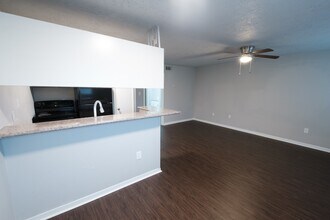 6519 Sloan St in Houston, TX - Building Photo - Building Photo