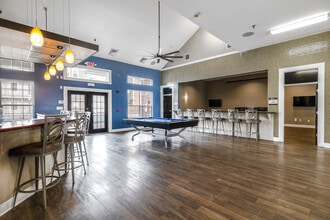 Latitude Lexington in Lexington, KY - Foto de edificio - Interior Photo