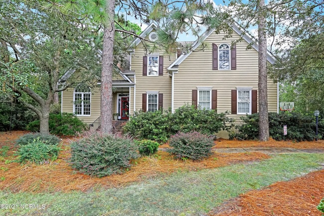 property at 1410 Hollybriar Dr