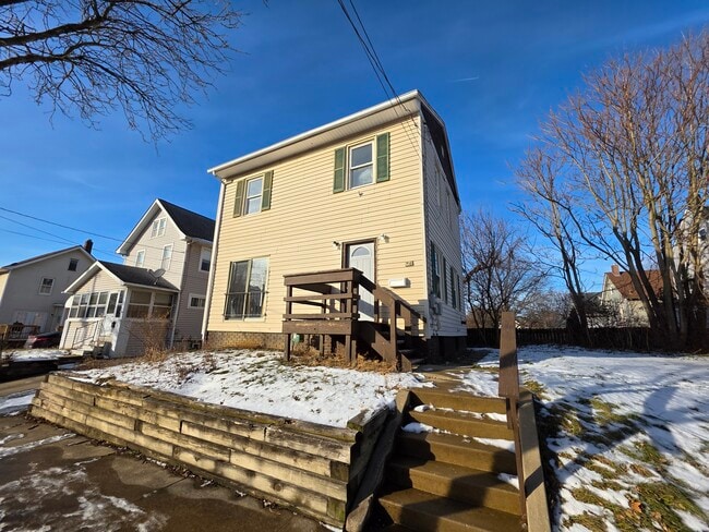 property at 823 Florida Ave