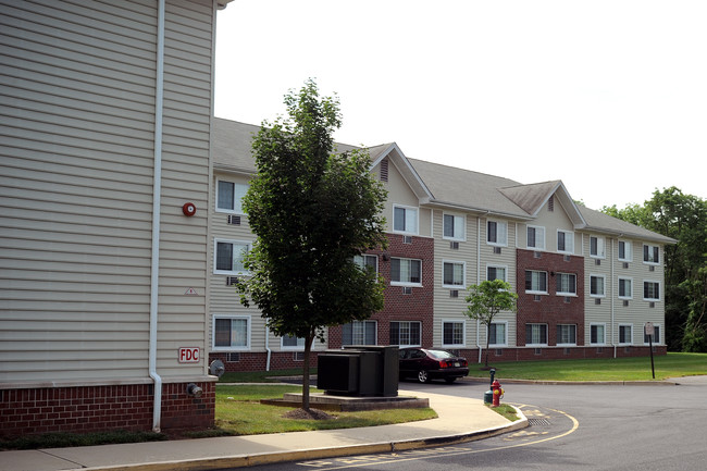 Hidden Brooks At Franklin in Somerset, NJ - Building Photo - Building Photo