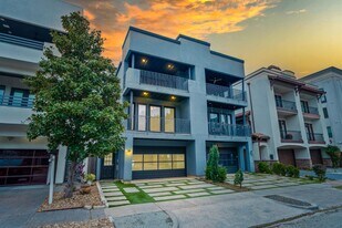 1016 Crocker St in Houston, TX - Building Photo