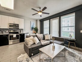 3021 Routh St in Dallas, TX - Building Photo