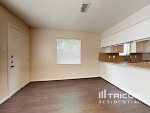 7022 Sandy Knolls Dr in Spring, TX - Building Photo - Building Photo