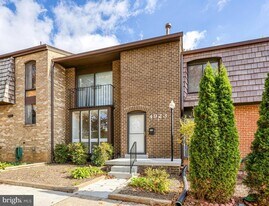 4923 Casimir St in Annandale, VA - Building Photo