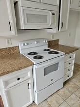 28151 Highridge Rd in Rancho Palos Verdes, CA - Building Photo - Building Photo
