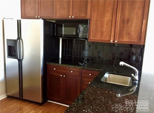 property at 2125 Southend Dr