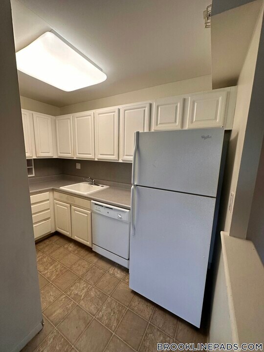 185 Freeman St in Brookline, MA - Building Photo
