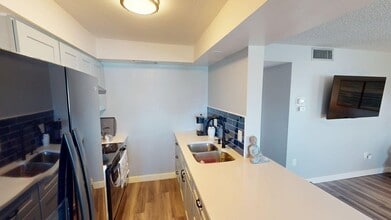 105 47th Ave Dr W in Bradenton, FL - Building Photo - Building Photo