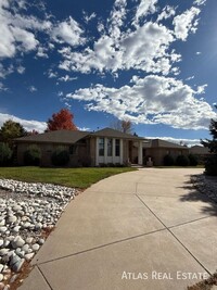 13906 Lexington Pl in Westminster, CO - Foto de edificio - Building Photo