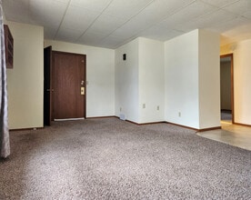 605 Clark St, Unit 607 Clark Street in Reedsburg, WI - Building Photo - Building Photo