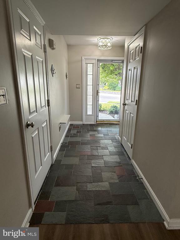 1904 Daybreak Cir in Harrisburg, PA - Building Photo - Building Photo