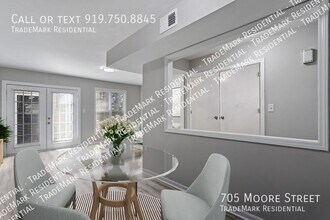 705 S Moore St in Clayton, NC - Building Photo - Building Photo