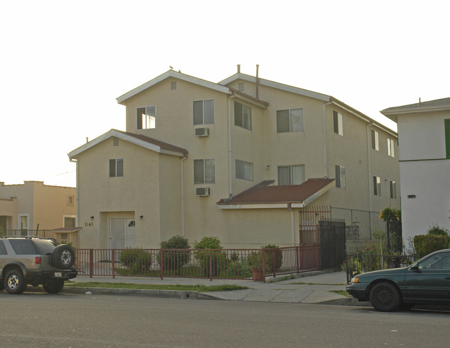 1143 N Bronson Ave in Los Angeles, CA - Building Photo - Building Photo