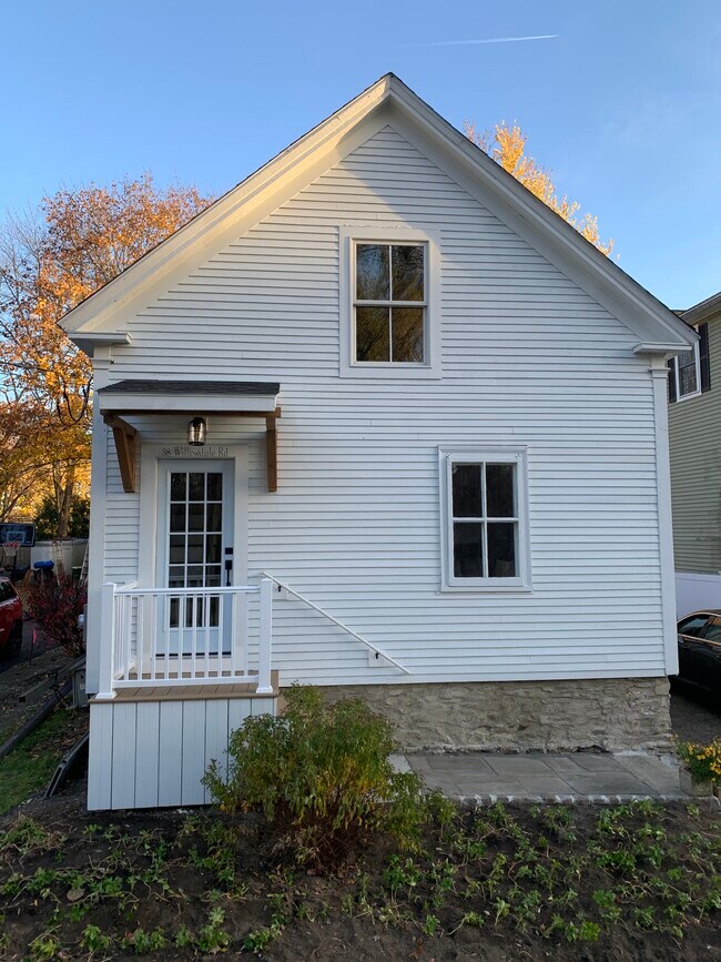 38 Willowdale Rd Rentals in Groton, MA