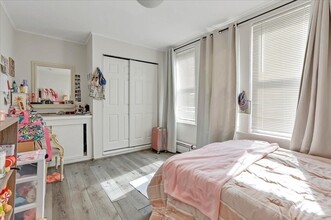 12 Bynner St, Unit #1 in Boston, MA - Foto de edificio - Building Photo