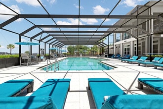 Vue on Lake Monroe in Sanford, FL - Building Photo - Building Photo