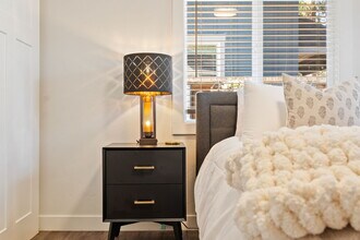 1545 NW 5th St in Bend, OR - Foto de edificio - Building Photo