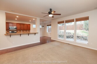 60959 Snowberry Pl in Bend, OR - Building Photo - Building Photo