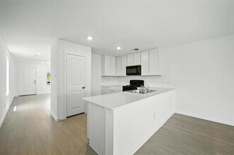 3914 Selawik St in Sherman, TX - Building Photo - Building Photo