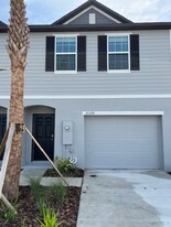 32186 Pond Apple Bnd in San Antonio, FL - Building Photo