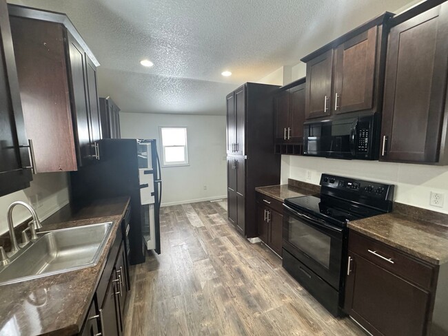 property at 919 Conger St