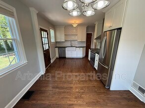 1437 Valley St in Kingsport, TN - Building Photo - Building Photo